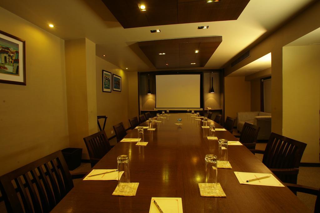 ​Justa Hyderabad Hotell Eksteriør bilde
