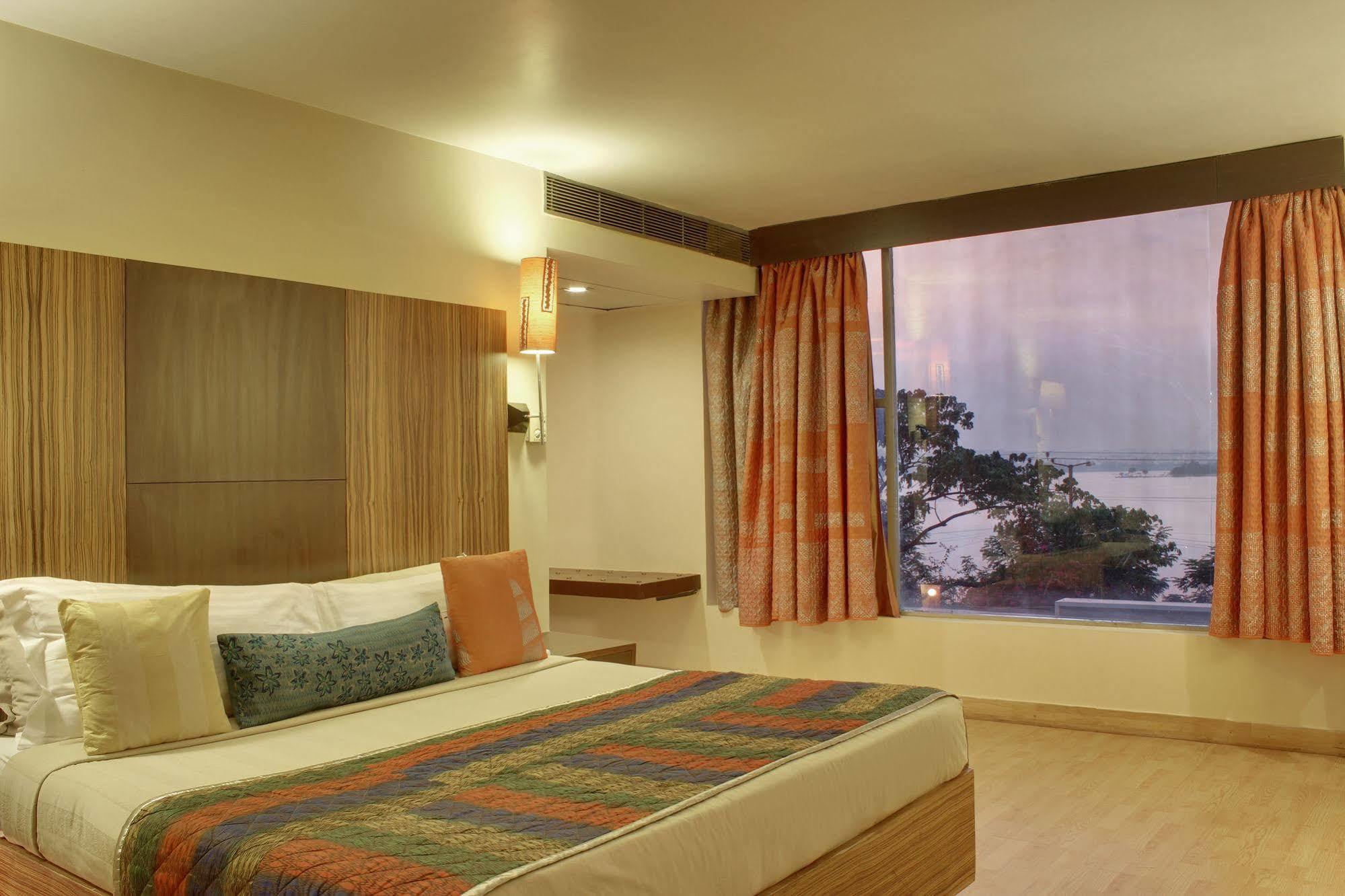 ​Justa Hyderabad Hotell Eksteriør bilde